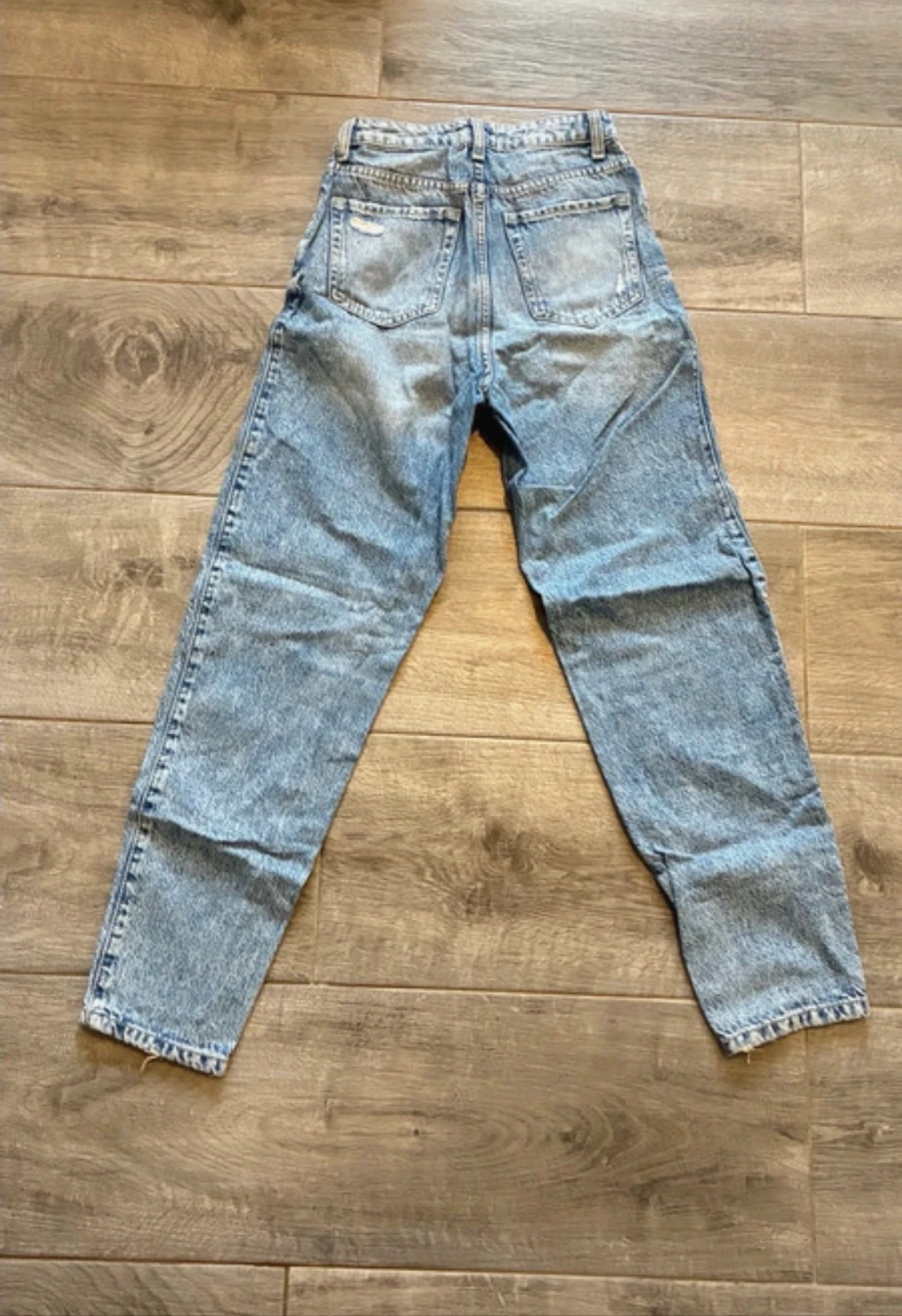 Jean mom 